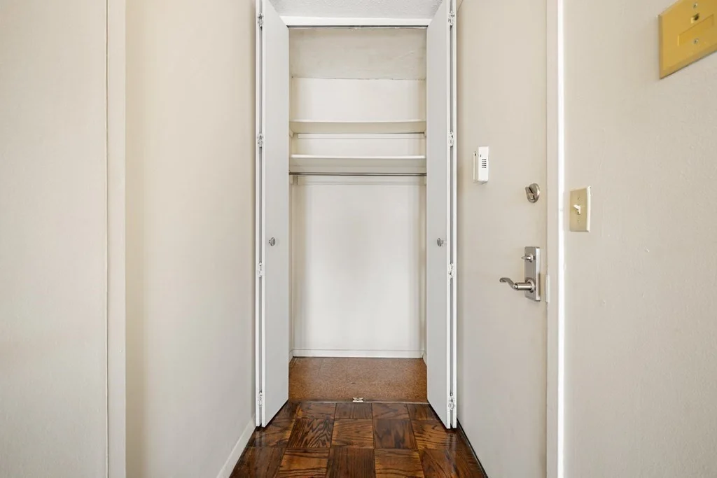 1 bed, 1 bath apartment for rent at 85 East Inida Row Unit 12D, Waterfront — photo 7 of 18