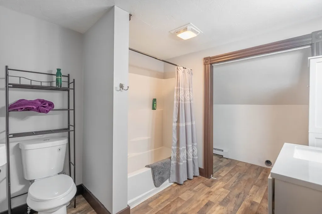 3 bed, 1 bath apartment for rent at 85 E Main Unit 3, West Brookfield — photo 14 of 25