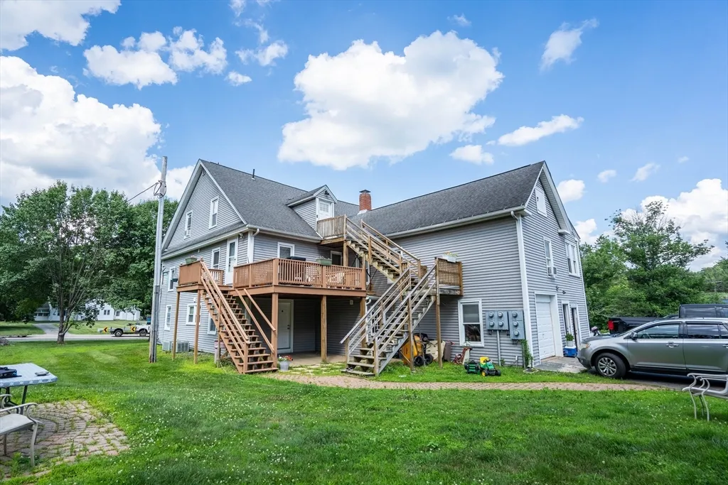 3 bed, 1 bath apartment for rent at 85 E Main Unit 3, West Brookfield — photo 3 of 25
