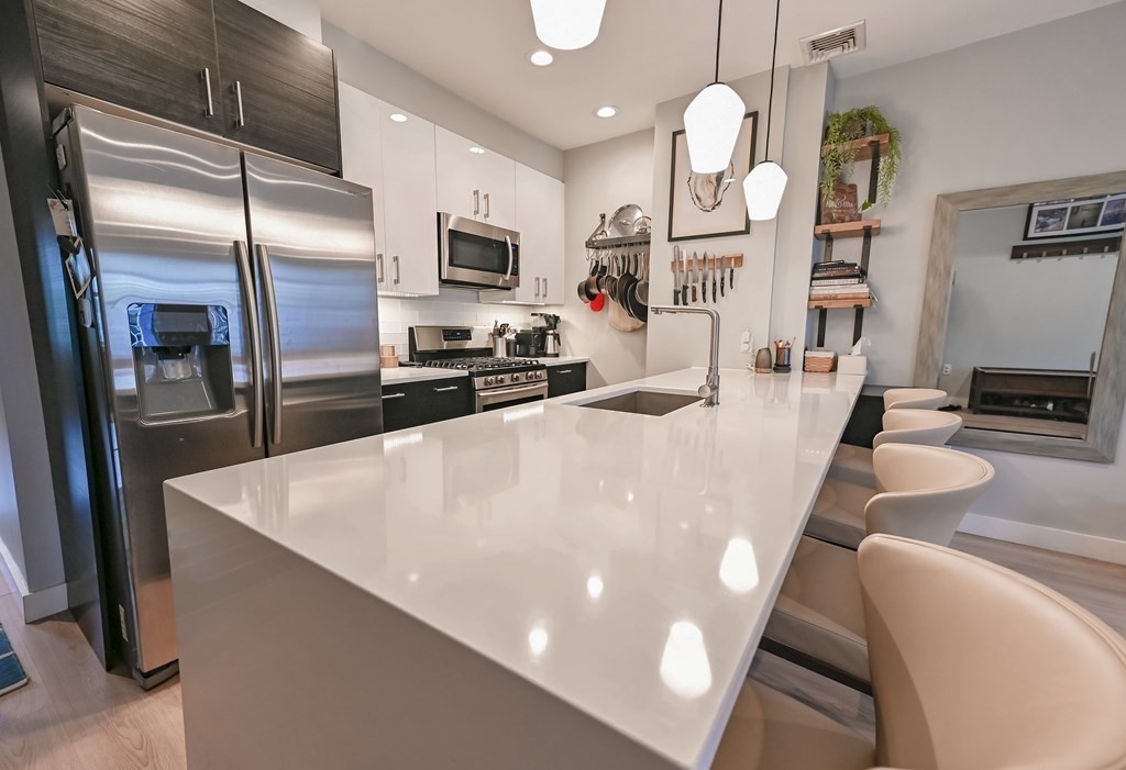 2 bed, 2 bath apartment for rent at 85 Everett St Unit 2, East Boston — photo 6 of 21