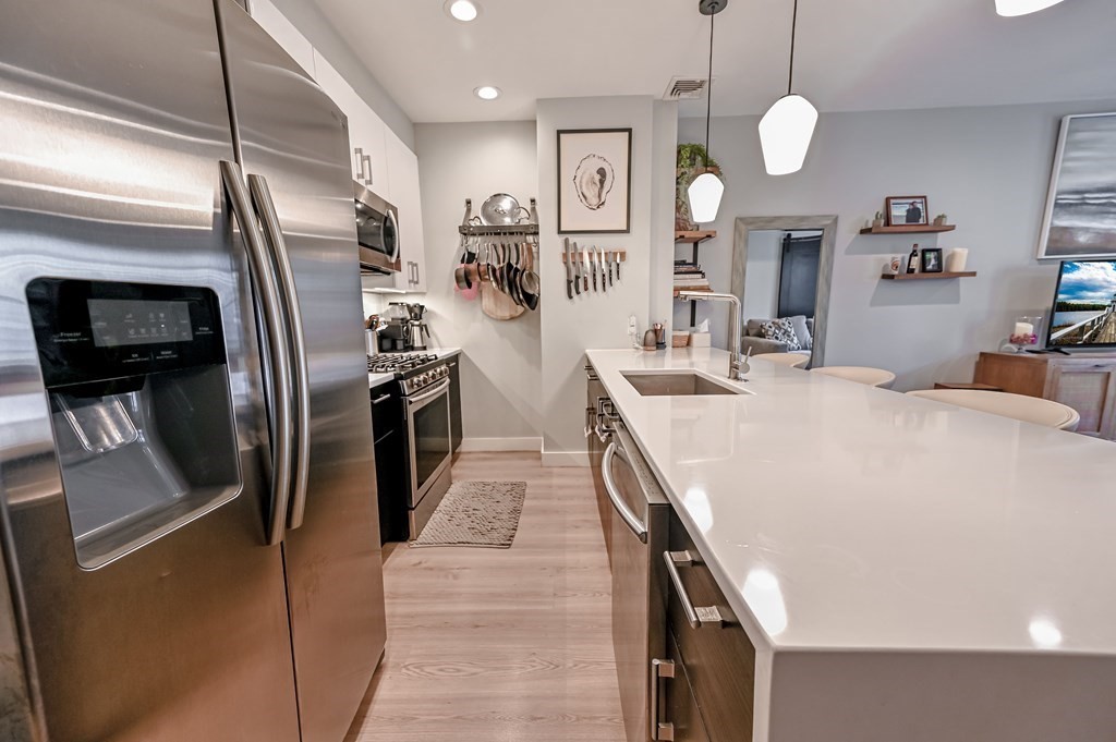 2 bed, 2 bath apartment for rent at 85 Everett St Unit 2, East Boston — photo 5 of 21