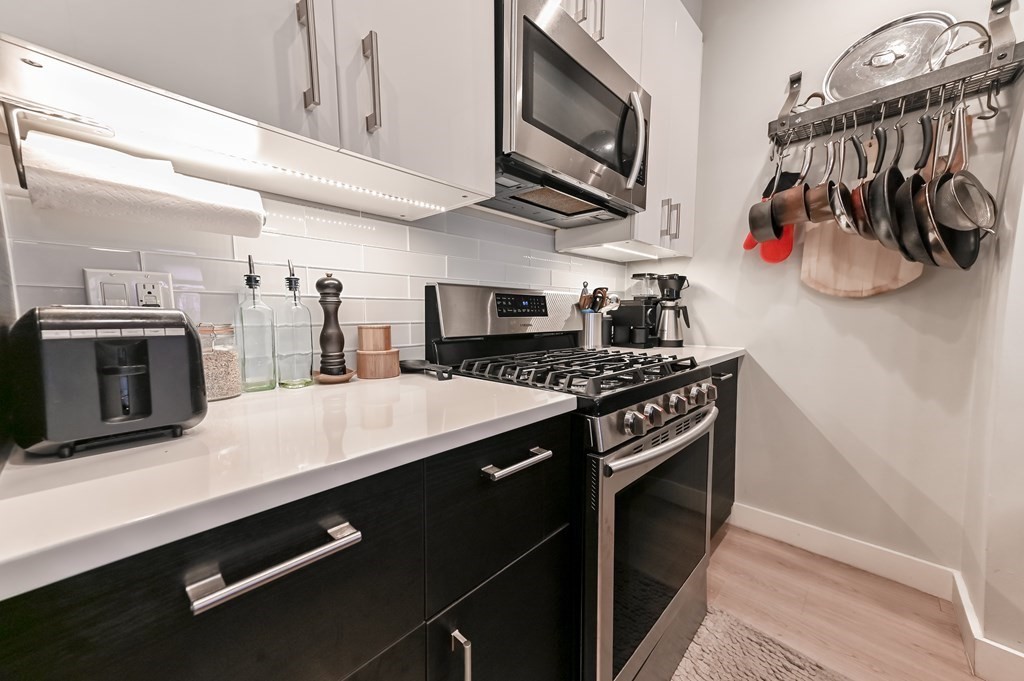 2 bed, 2 bath apartment for rent at 85 Everett St Unit 2, East Boston — photo 8 of 21