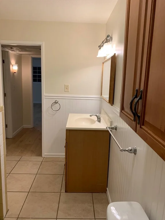 2 bed, 1 bath apartment for rent at 85 Ford St Unit E, Methuen — photo 2 of 9