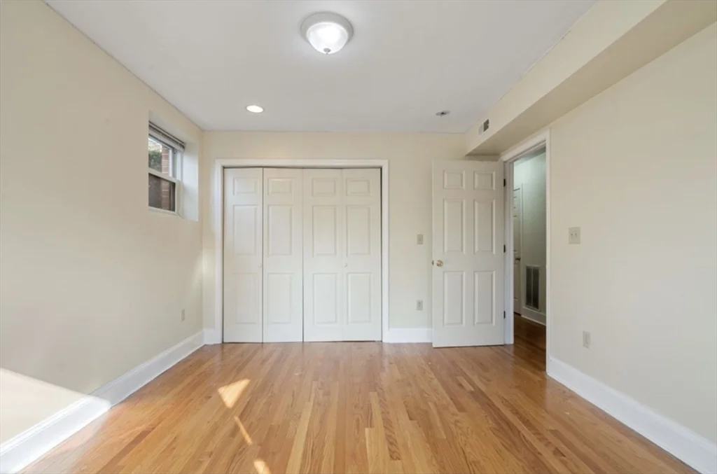 3 bed, 2 bath apartment for rent at 85 Fort Ave Unit 1, Roxbury — photo 14 of 20