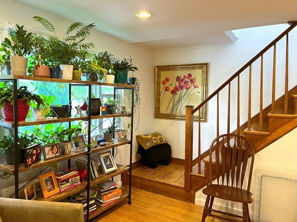 3 bed, 2 bath apartment for rent at 85 Gardner St, Newton — photo 5 of 16