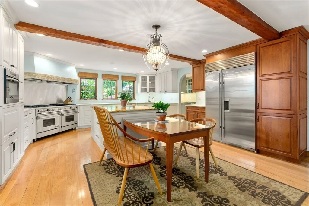 5 bed, 4+ bath apartment for rent at 85 Gate House Rd, Chestnut Hill — photo 2 of 12