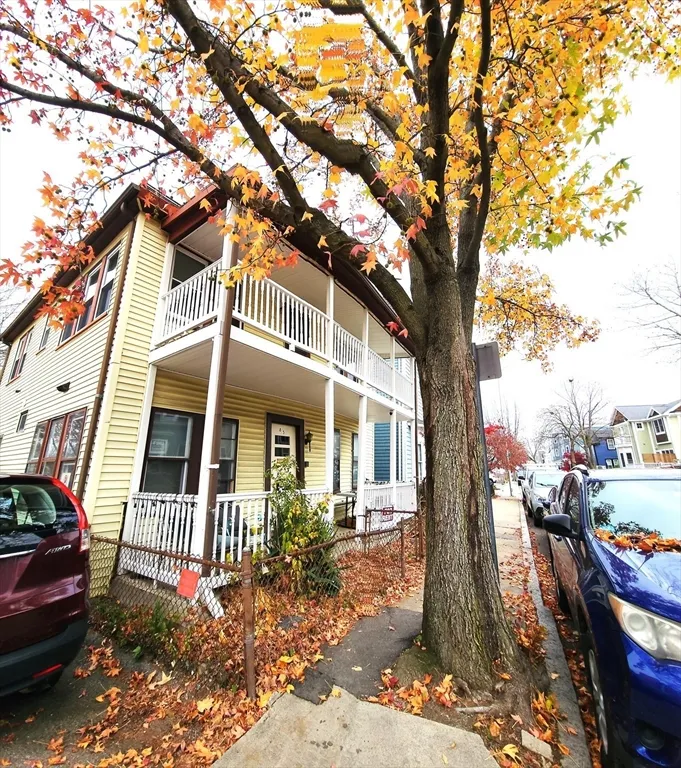 2 bed, 1 bath apartment for rent at 85 Harvey Unit 2, North Cambridge — photo 2 of 12