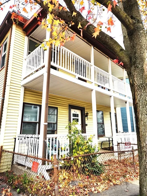 2 bed, 1 bath apartment for rent at 85 Harvey Unit 2, North Cambridge — photo 3 of 12