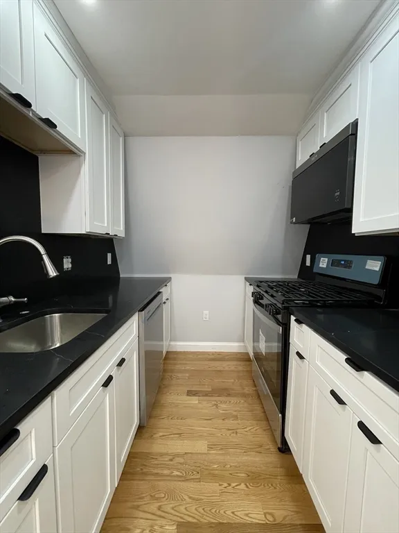3 bed, 2 bath apartment for rent at 85 Homes Unit 3, Dorchester — photo 17 of 24