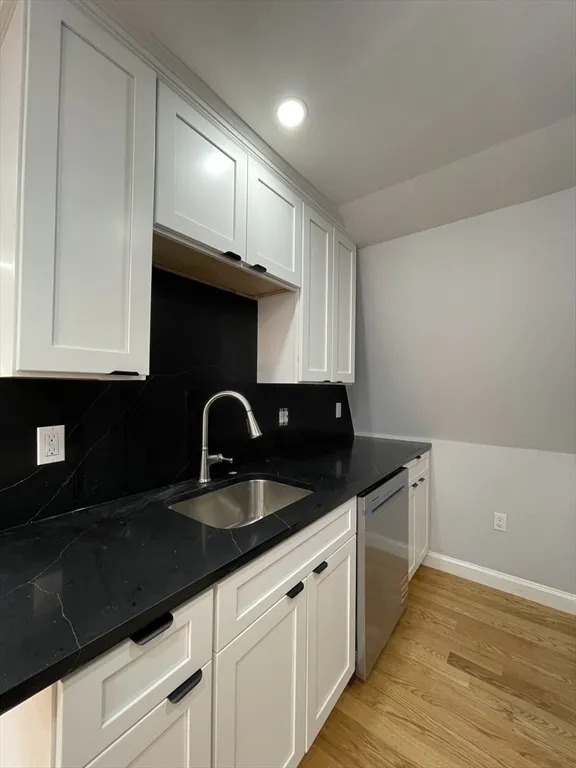 3 bed, 2 bath apartment for rent at 85 Homes Unit 3, Dorchester — photo 18 of 24