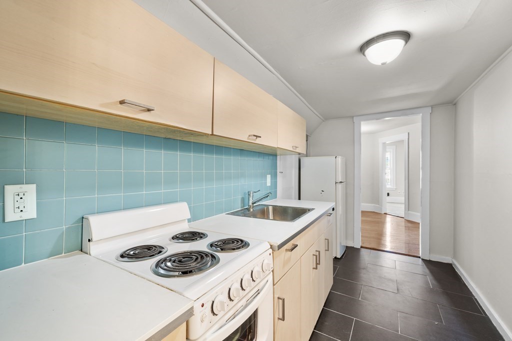 2 bed, 1 bath apartment for rent at 85 Linden Ave Unit 3, West End — photo 4 of 18