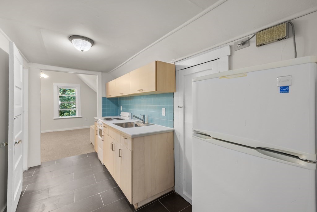 2 bed, 1 bath apartment for rent at 85 Linden Ave Unit 3, West End — photo 3 of 18