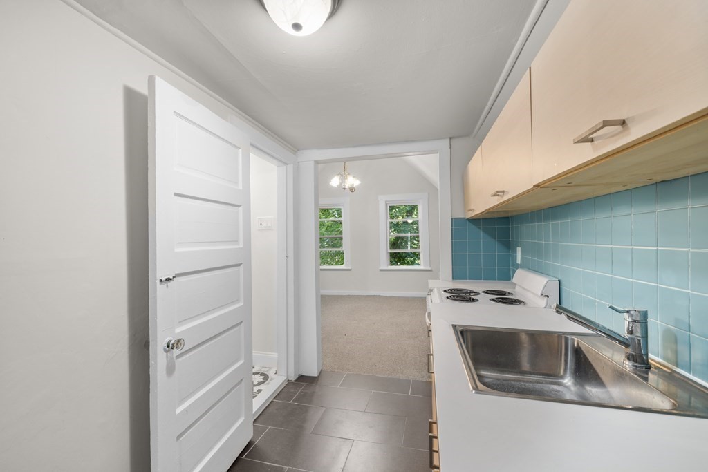 2 bed, 1 bath apartment for rent at 85 Linden Ave Unit 3, West End — photo 5 of 18