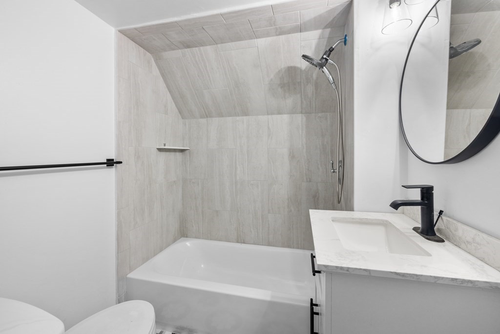 2 bed, 1 bath apartment for rent at 85 Linden Ave Unit 3, West End — photo 7 of 18