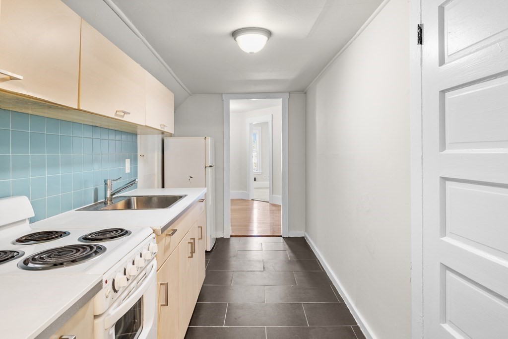 2 bed, 1 bath apartment for rent at 85 Linden Ave Unit 3, West End — photo 6 of 18
