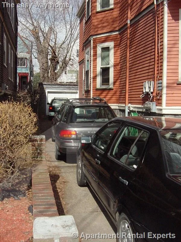 4 bed, 1 bath apartment for rent at 85 Lowden Ave Unit 1, Davis Square — photo 6 of 8