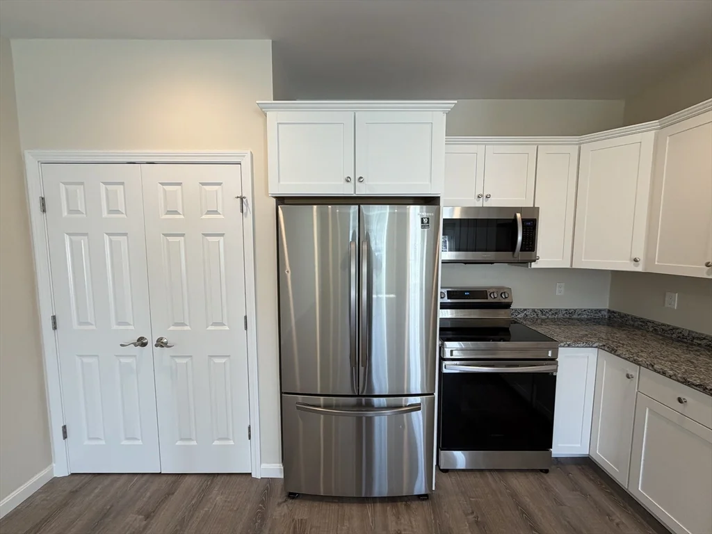 2 bed, 1 bath apartment for rent at 85 Lowell St Unit 1, Peabody — photo 5 of 17