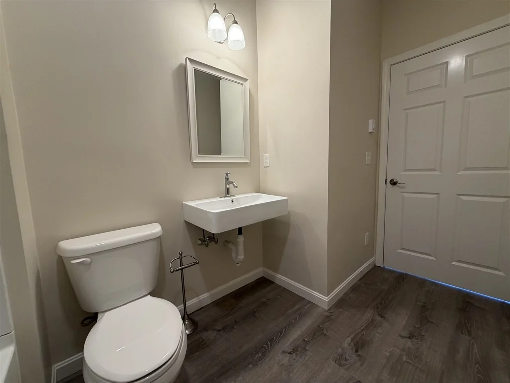 2 bed, 1 bath apartment for rent at 85 Lowell St Unit 1, Peabody — photo 13 of 17