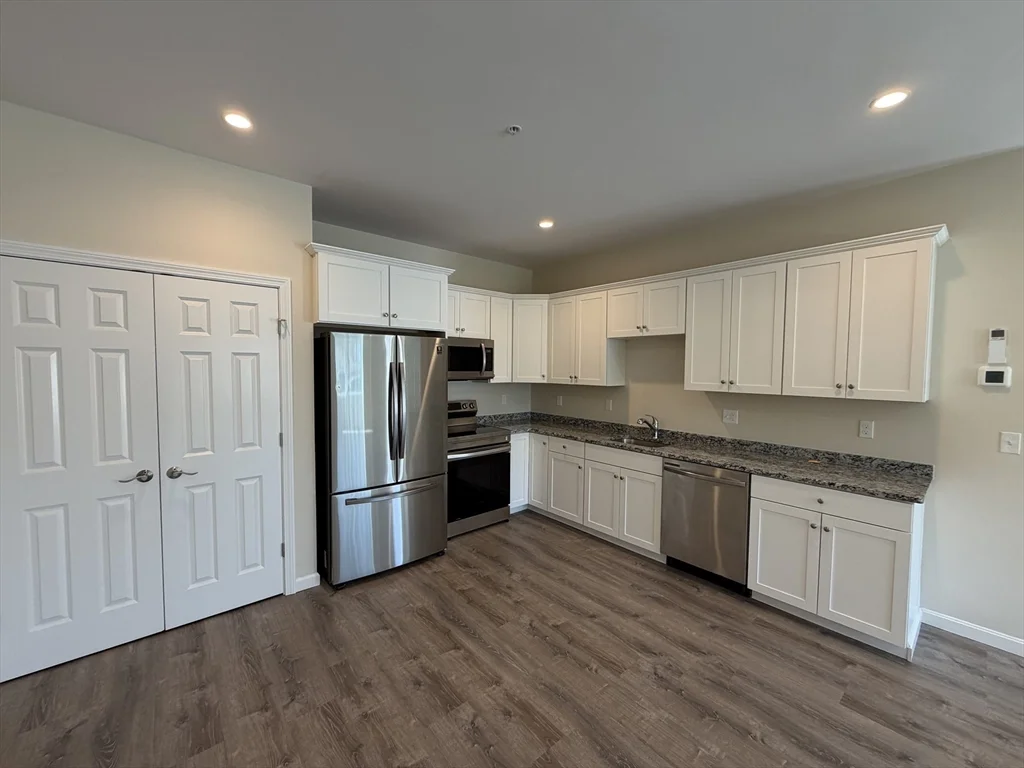2 bed, 1 bath apartment for rent at 85 Lowell St Unit 1, Peabody