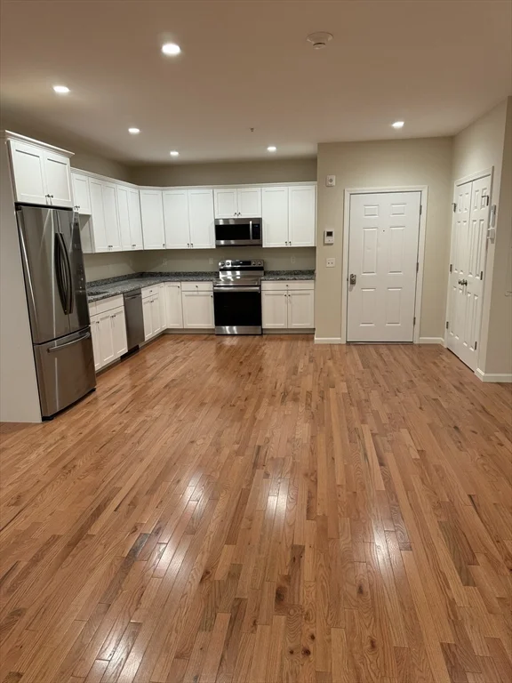 2 bed, 1 bath apartment for rent at 85 Lowell St Unit 5, Peabody — photo 5 of 16