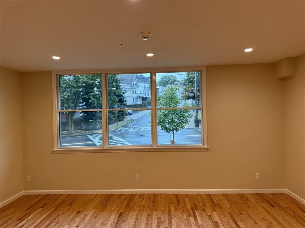 2 bed, 1 bath apartment for rent at 85 Lowell St Unit 5, Peabody — photo 4 of 16