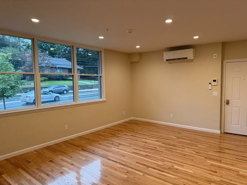 2 bed, 1 bath apartment for rent at 85 Lowell St Unit 5, Peabody — photo 6 of 16