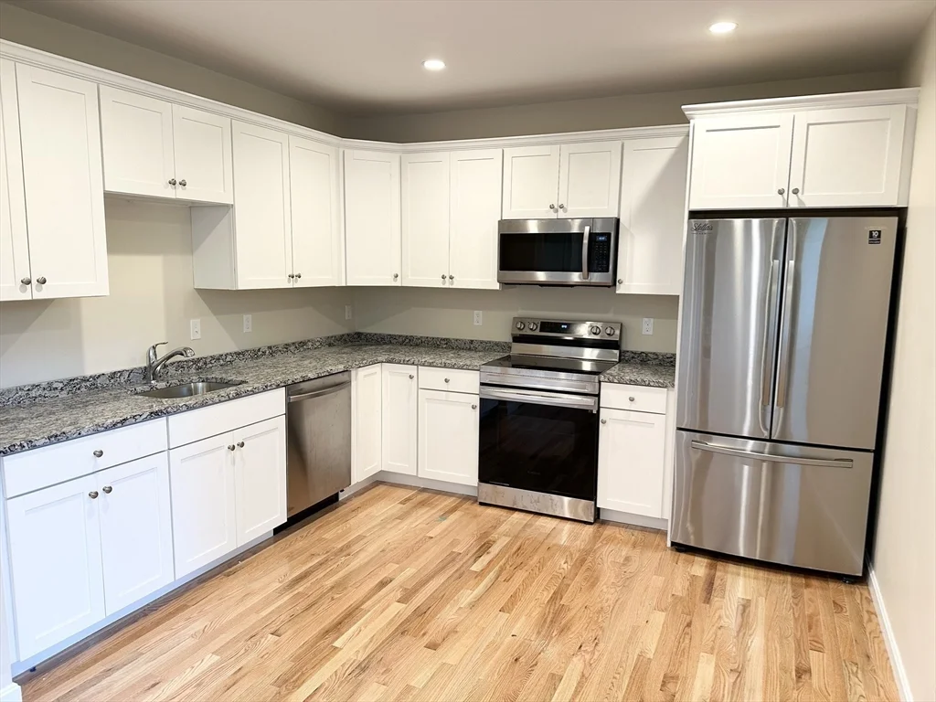 2 bed, 1 bath apartment for rent at 85 Lowell St Unit 9, Peabody — photo 8 of 21