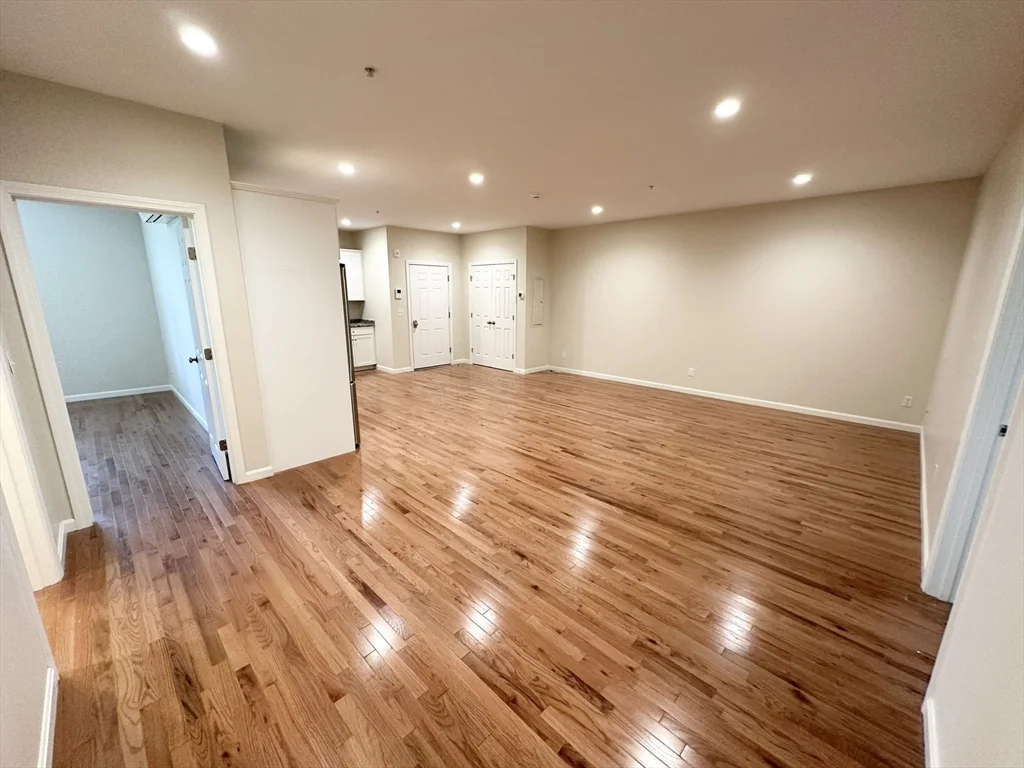 2 bed, 1 bath apartment for rent at 85 Lowell St Unit 9, Peabody — photo 6 of 21