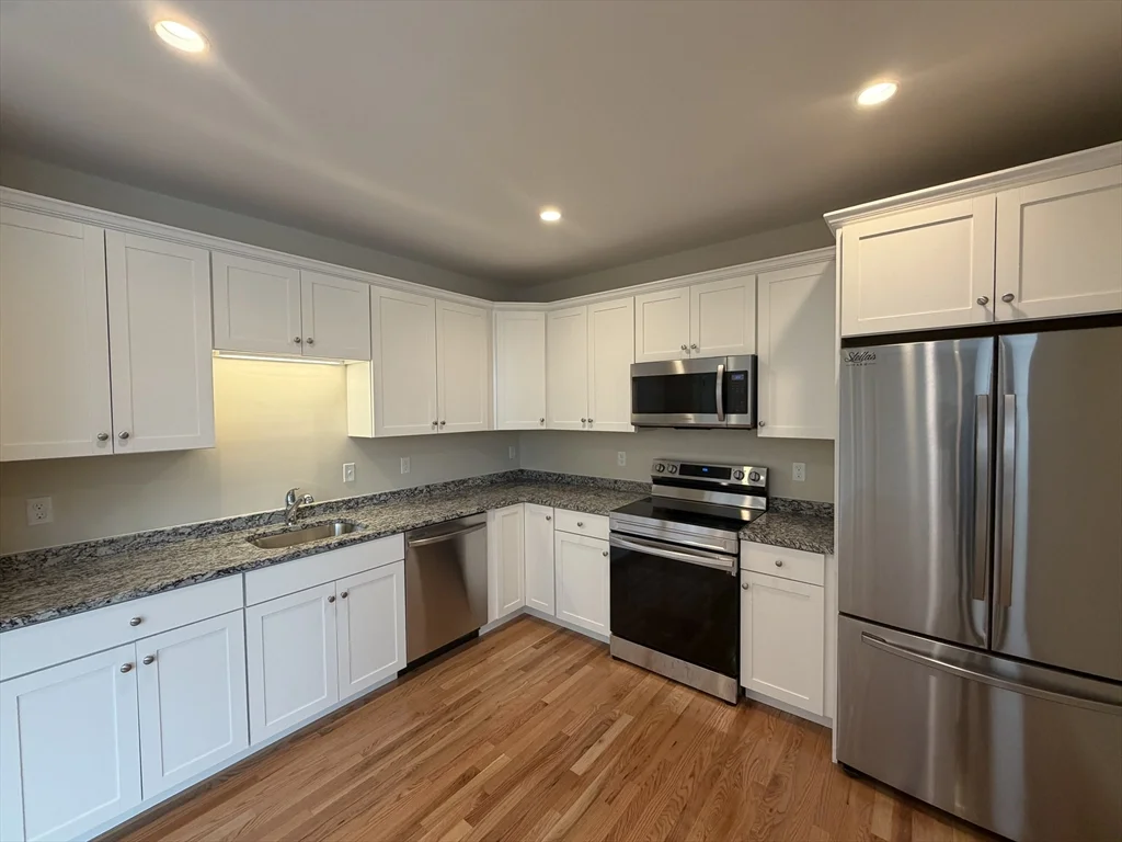 1 bed, 1 bath apartment for rent at 85 Lowell Unit 6, Peabody — photo 2 of 19