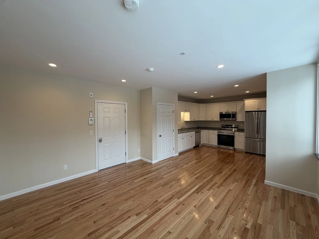 1 bed, 1 bath apartment for rent at 85 Lowell Unit 6, Peabody — photo 9 of 19