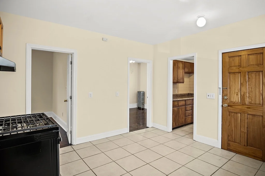 2 bed, 1 bath apartment for rent at 85 Lynnfield St Unit 2, Lynn — photo 12 of 15