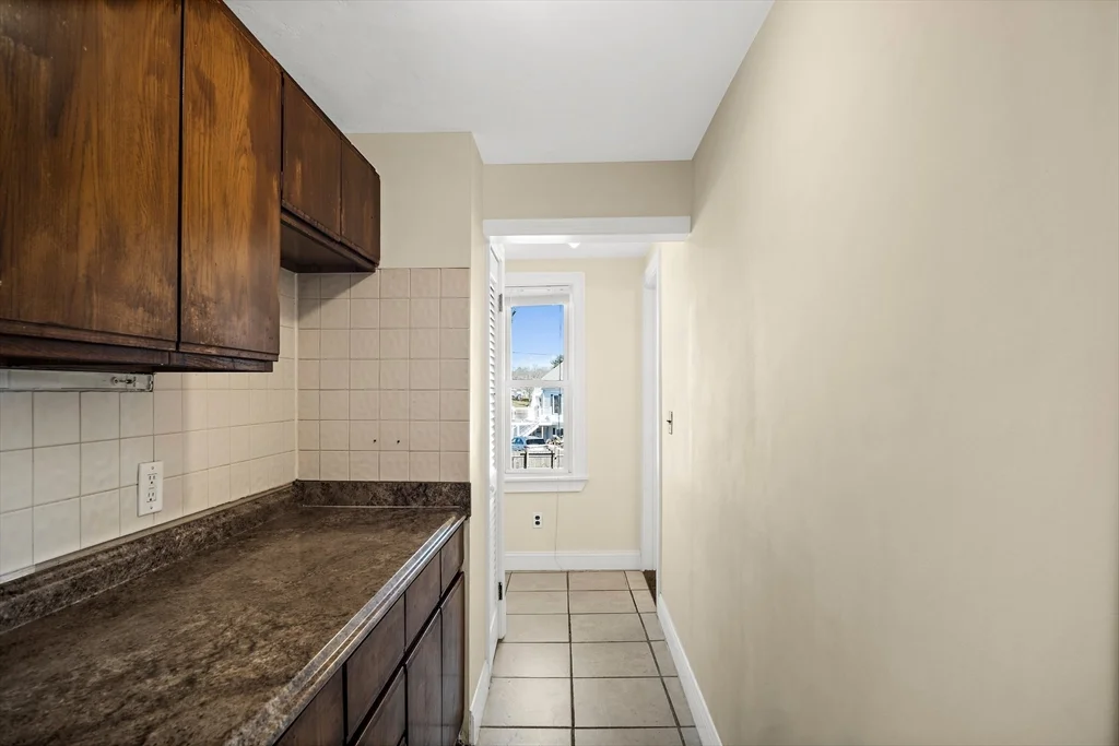 2 bed, 1 bath apartment for rent at 85 Lynnfield St Unit 2, Lynn — photo 6 of 15