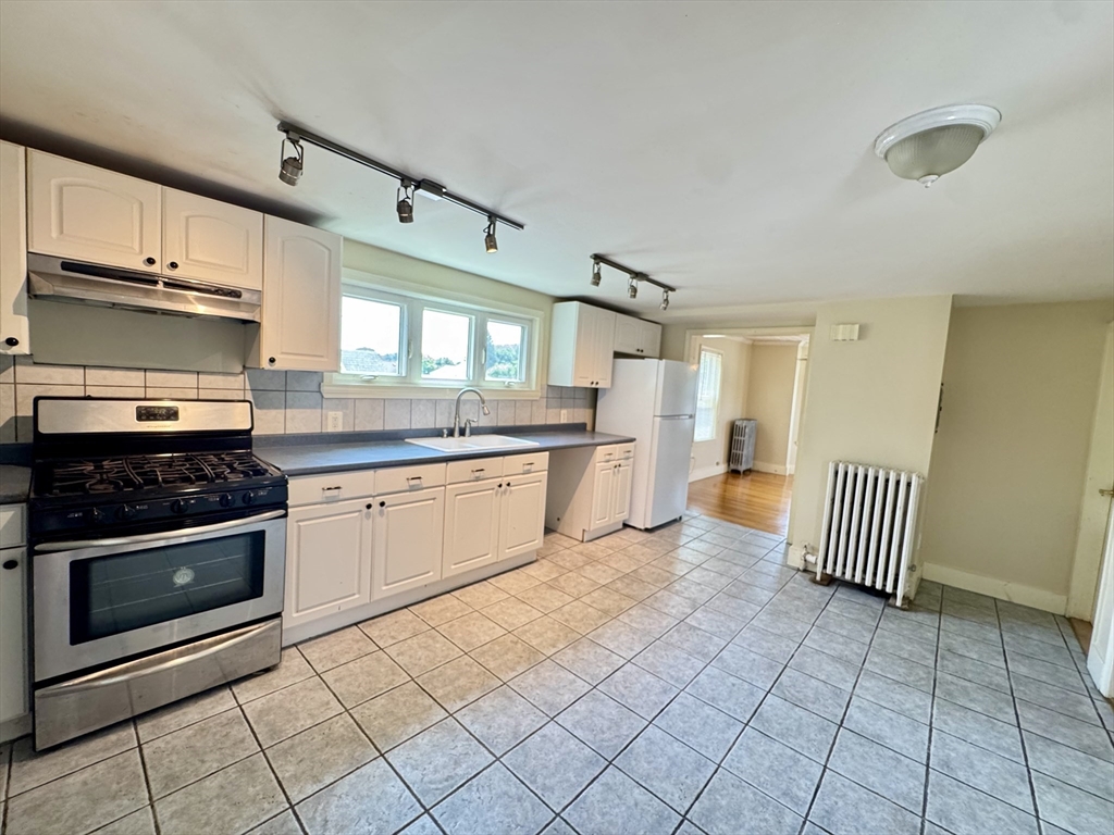 2 bed, 1 bath apartment for rent at 85 Lynnfield Unit 3, Lynn