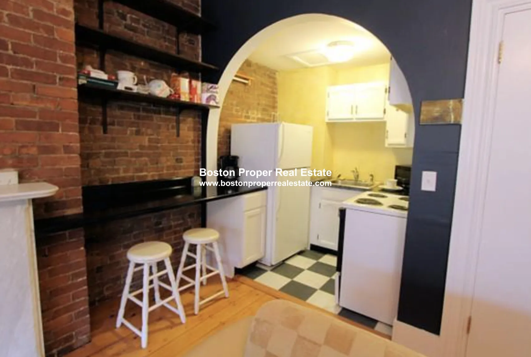 Studio bed, 1 bath apartment for rent at 85 Marlborough St Unit 5, Back Bay — photo 2 of 11