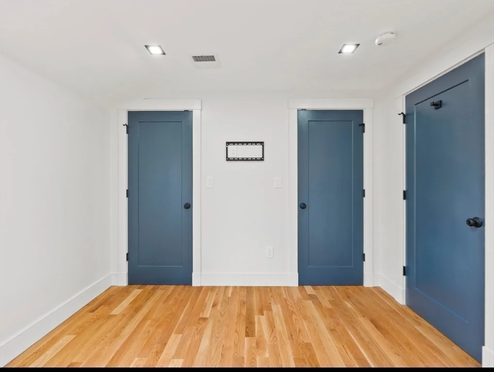 3 bed, 2 bath apartment for rent at 85 Morton Ave Unit 2, Medford — photo 9 of 18