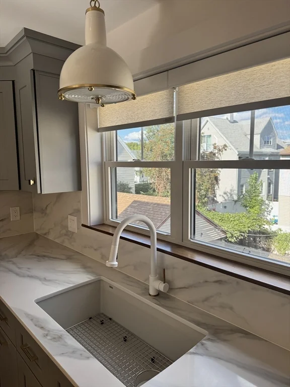 3 bed, 2 bath apartment for rent at 85 Morton Ave Unit 2, Medford — photo 6 of 18