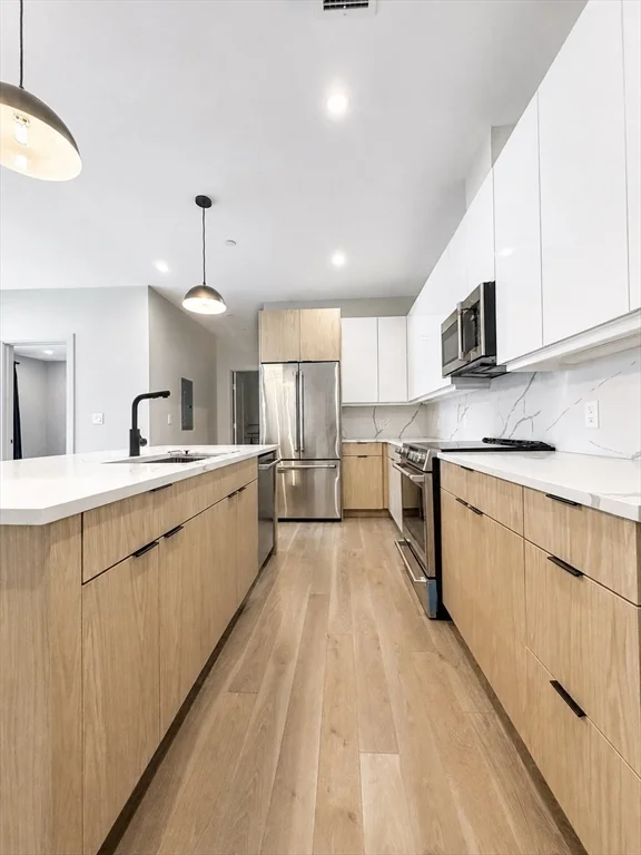 2 bed, 2 bath apartment for rent at 85 Myrtle St Unit 107, Quincy — photo 2 of 16