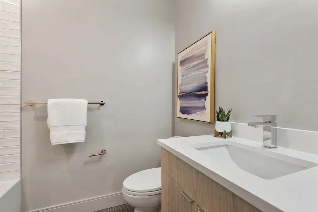 2 bed, 2 bath apartment for rent at 85 Myrtle Unit 205, Quincy — photo 14 of 25
