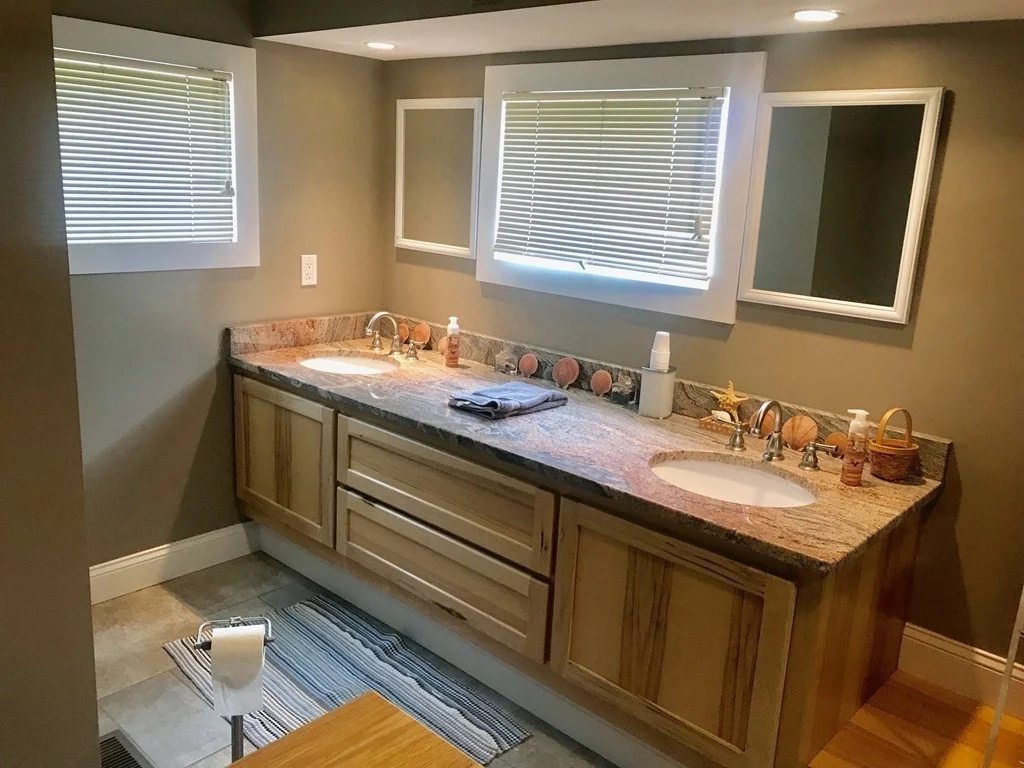 3 bed, 2 bath apartment for rent at 85 Northern Blvd Unit WINTER, Plum Island — photo 9 of 14