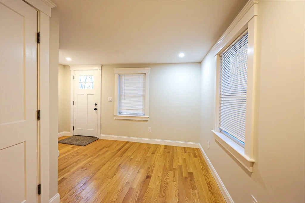 3 bed, 1 bath apartment for rent at 85 Oak St Unit 85, Randolph — photo 12 of 26
