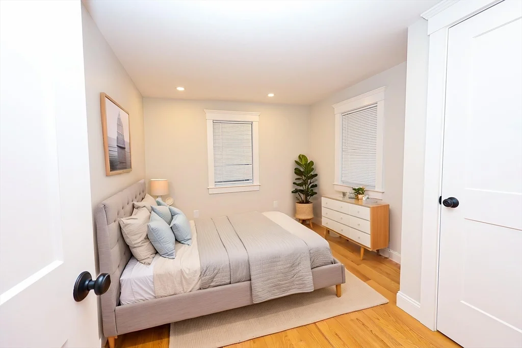 3 bed, 1 bath apartment for rent at 85 Oak St Unit 85, Randolph — photo 4 of 26