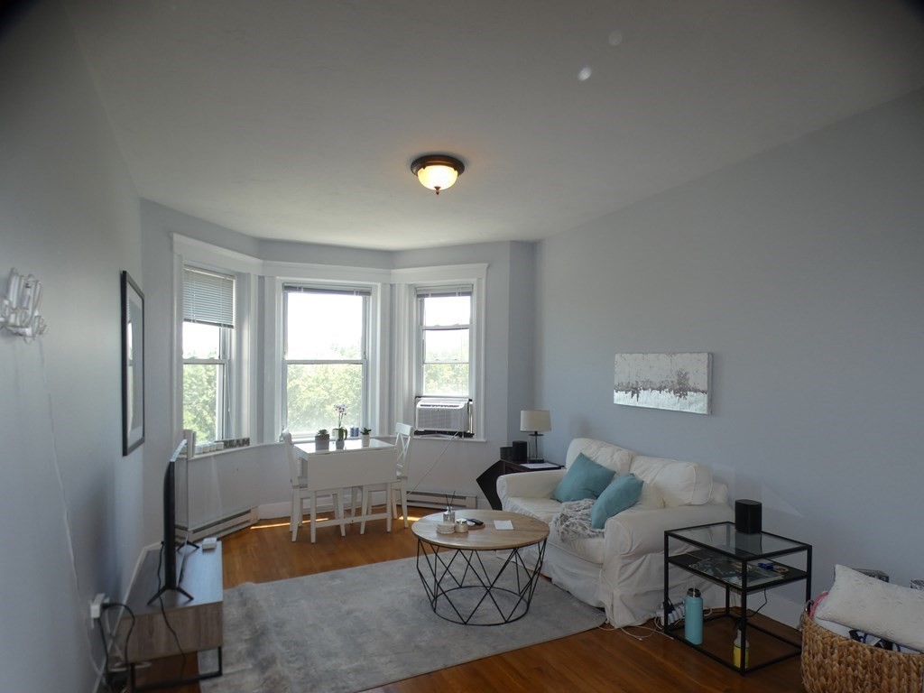 1 bed, 1 bath apartment for rent at 85 Park Dr Unit 12, Fenway — photo 3 of 11