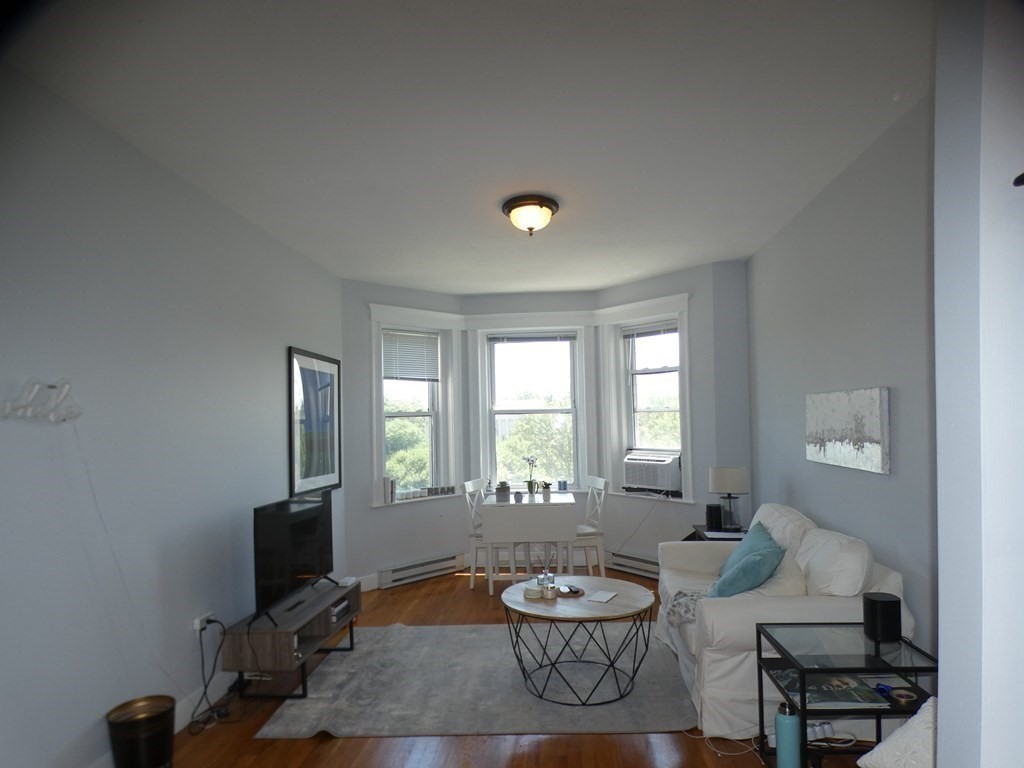 1 bed, 1 bath apartment for rent at 85 Park Dr Unit 12, Fenway — photo 2 of 11