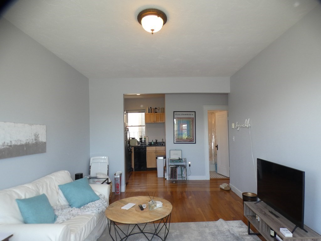 1 bed, 1 bath apartment for rent at 85 Park Dr Unit 12, Fenway — photo 4 of 11