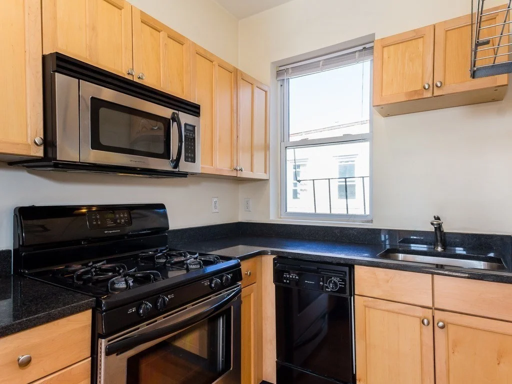 1 bed, 1 bath apartment for rent at 85 Park Dr Unit 19, Fenway — photo 7 of 12
