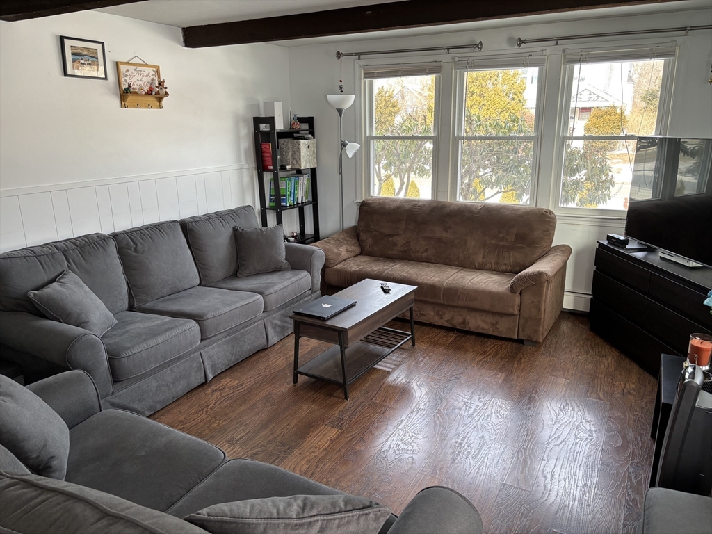 3 bed, 1 bath apartment for rent at 85 Park St Unit 85, Mansfield — photo 3 of 24