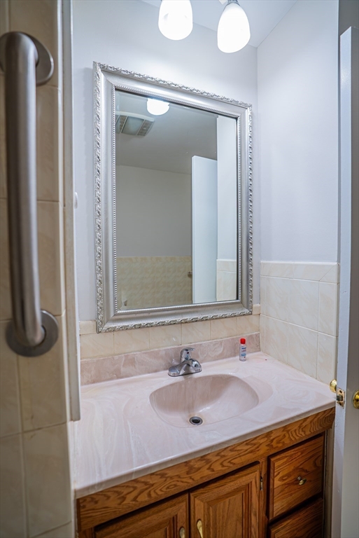 2 bed, 1 bath apartment for rent at 85 Partridge Ave Unit 1, Somerville — photo 15 of 25