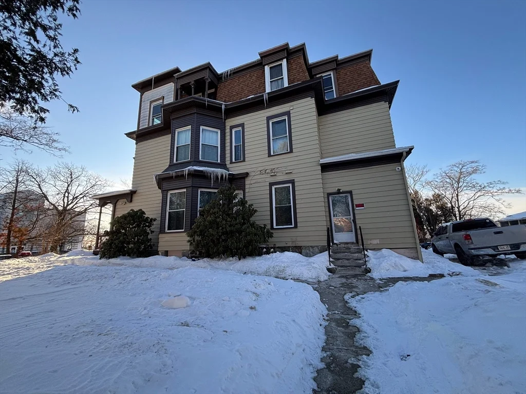 1 bed, 1 bath apartment for rent at 85 Prospect St Unit 1C, Worcester — photo 1 of 22
