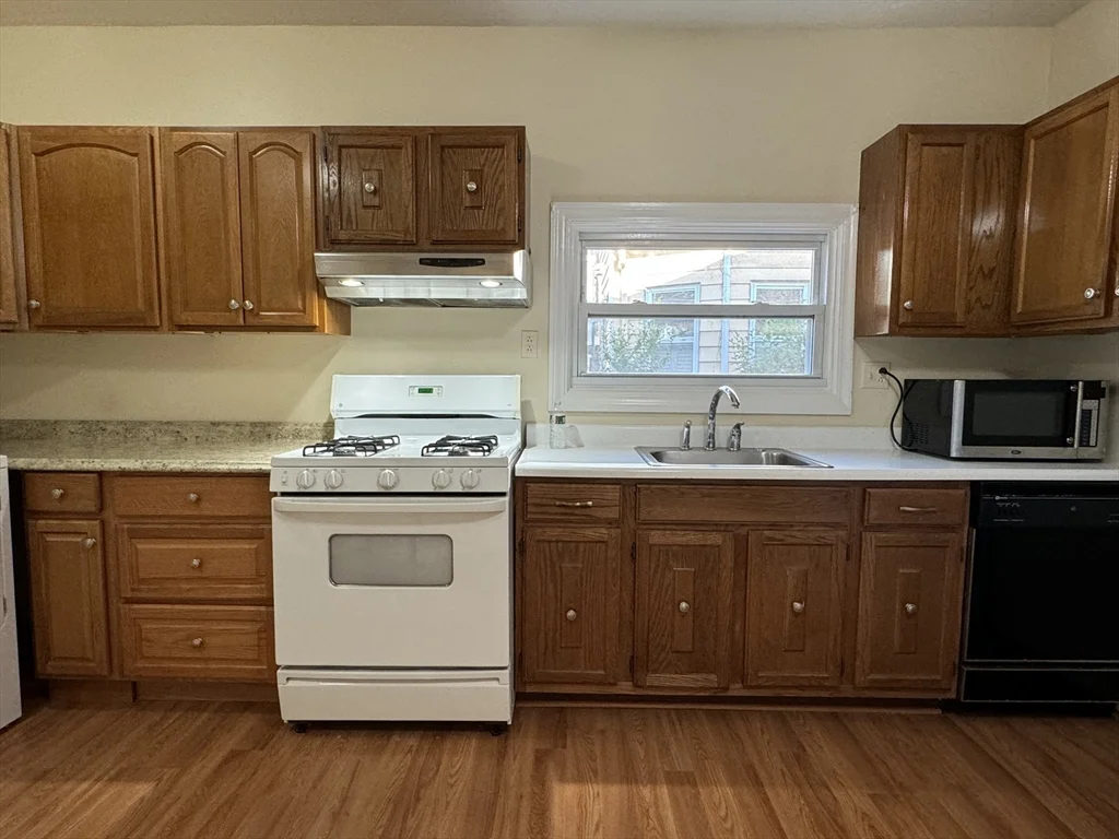 2 bed, 1 bath apartment for rent at 85 Raymond Ave Unit 1, Somerville — photo 3 of 15