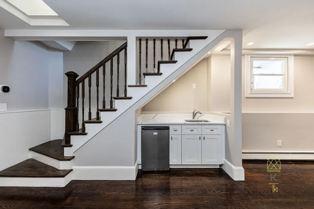 3 bed, 3 bath apartment for rent at 85 Regent St Unit 1, Roxbury — photo 29 of 33
